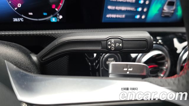 Mercedes-Benz CLA-Class 2025 — photo 12