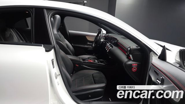 Mercedes-Benz CLA-Class 2025 — photo 16