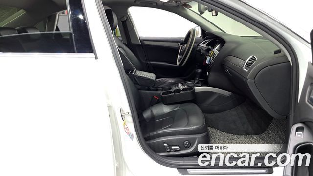 Audi A4 2013 — photo 10