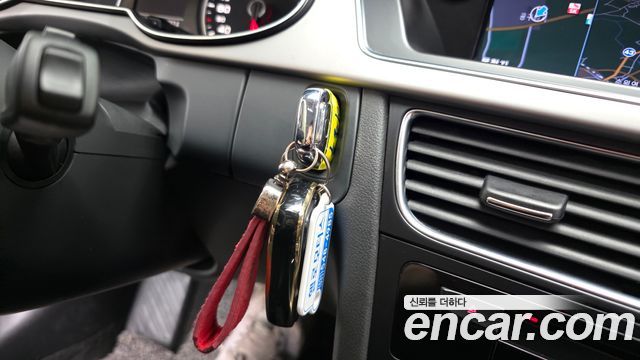 Audi A4 2013 — photo 17
