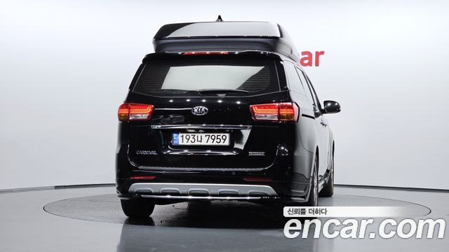 Kia Canival 2017 — photo 4