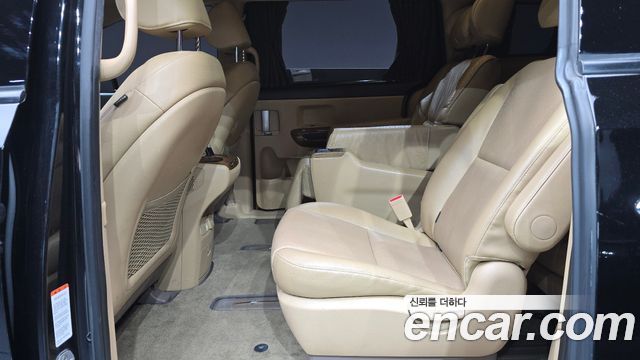 Kia Canival 2017 — photo 11