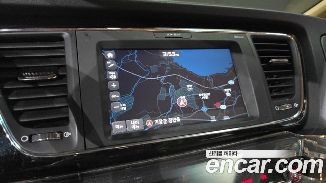 Kia Canival 2017 — photo 16