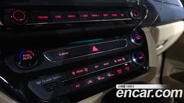 Kia Canival 2017 — photo 17