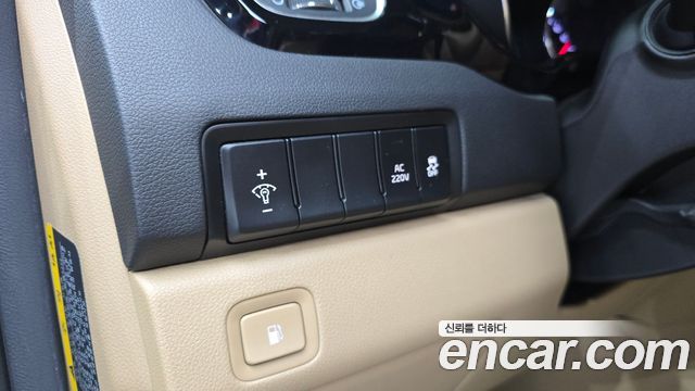 Kia Canival 2017 — photo 18