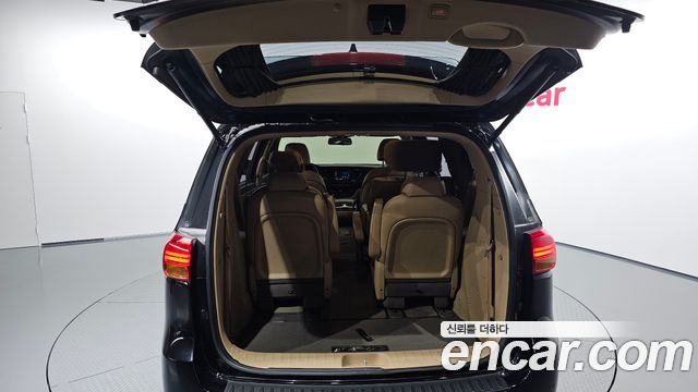 Kia Canival 2017 — photo 20