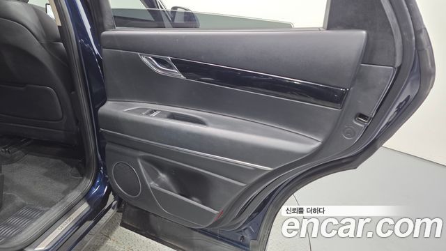 Genesis GV80 2020 — photo 15