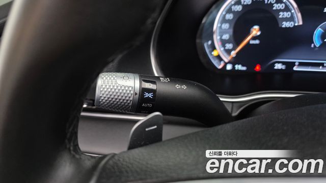 Genesis GV80 2020 — photo 28