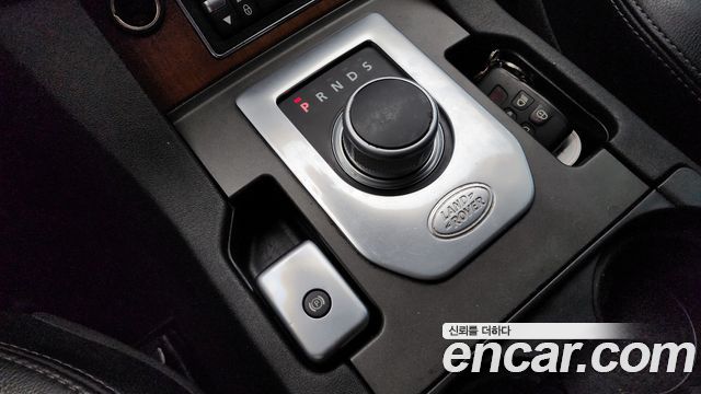 Land Rover Discovery 2016 — photo 9