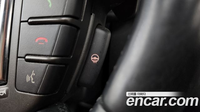 Land Rover Discovery 2016 — photo 13