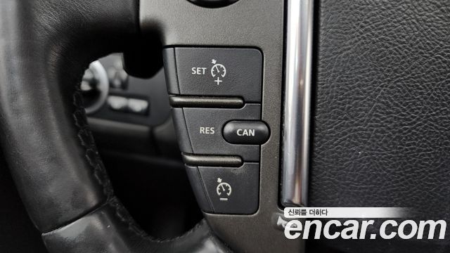 Land Rover Discovery 2016 — photo 17