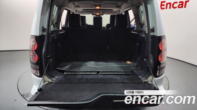 Land Rover Discovery 2016 — photo 19