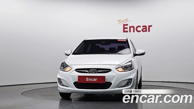 Hyundai Accent 2012 — photo 3