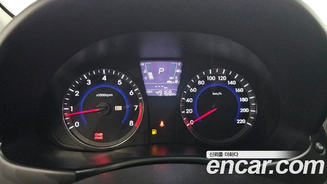 Hyundai Accent 2012 — photo 11