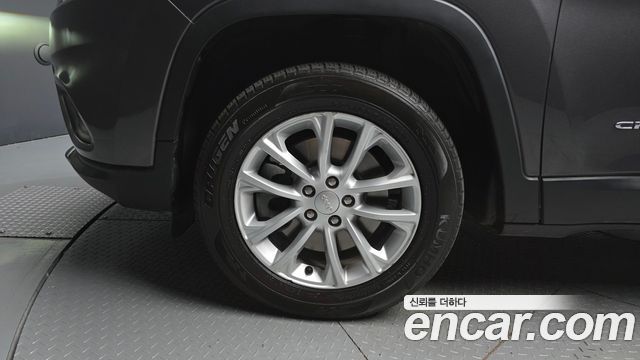 Jeep Cherokee 2019 — photo 5