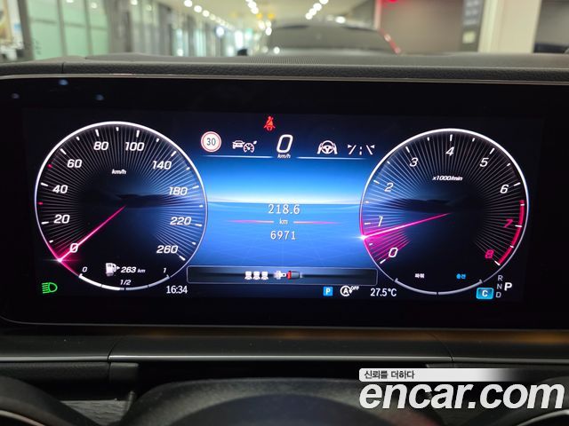 Mercedes-Benz GLE-Class 2026 — photo 8