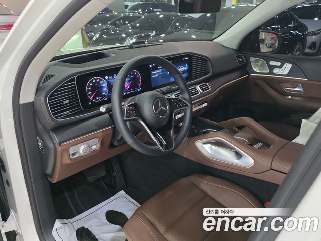 Mercedes-Benz GLE-Class 2026 — photo 11