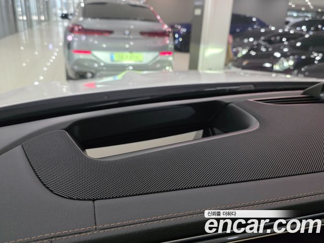 Mercedes-Benz GLE-Class 2026 — photo 14