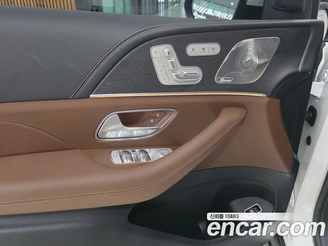 Mercedes-Benz GLE-Class 2026 — photo 15