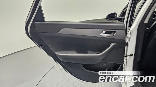Hyundai Sonata 2015 — photo 15