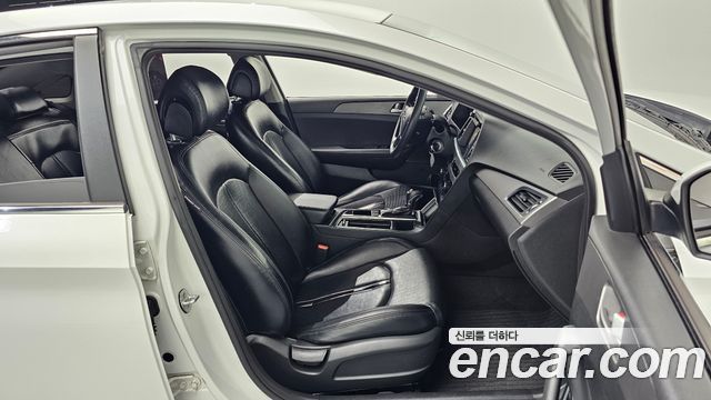 Hyundai Sonata 2015 — photo 16
