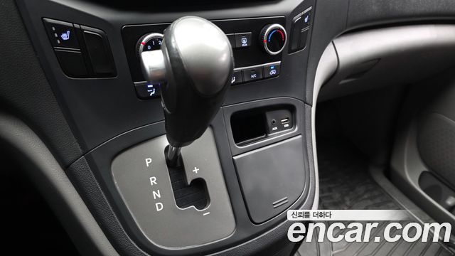 Hyundai Starex 2018 — photo 9