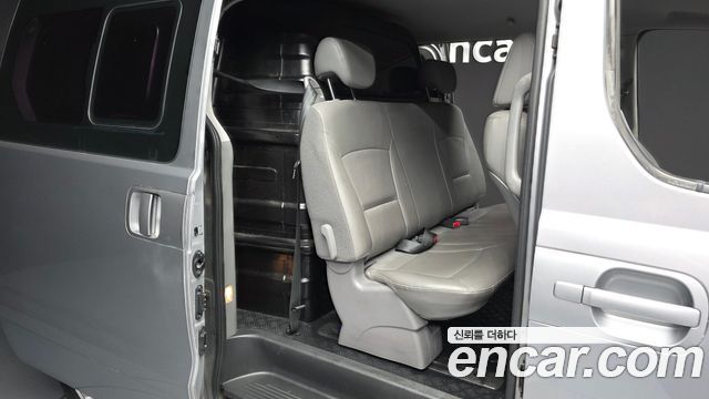 Hyundai Starex 2018 — photo 12