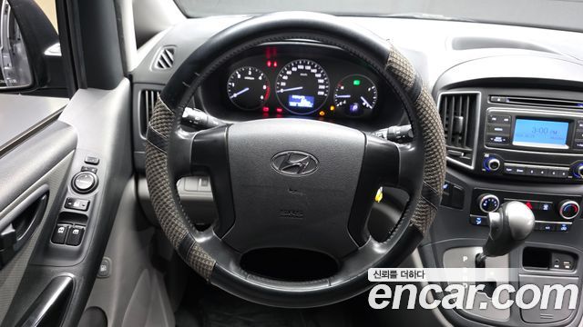 Hyundai Starex 2018 — photo 13