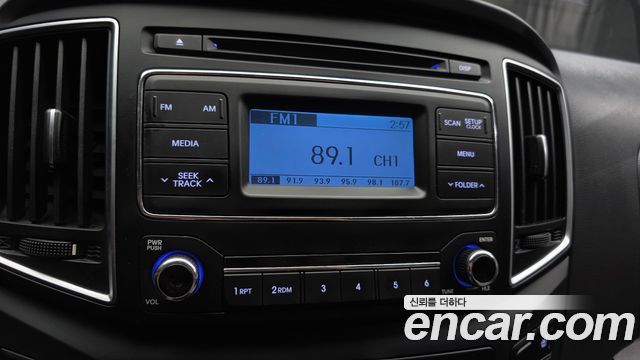 Hyundai Starex 2018 — photo 15