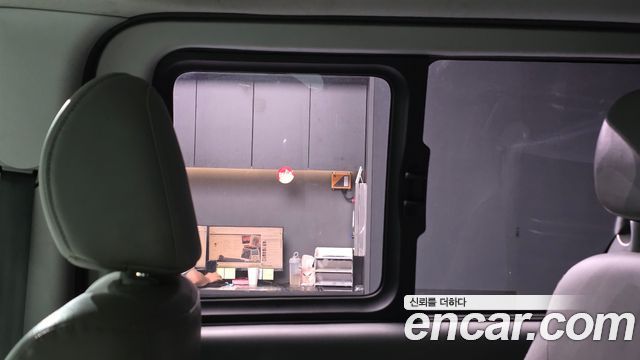 Hyundai Starex 2018 — photo 16