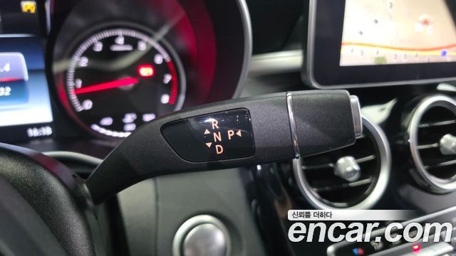 Mercedes-Benz C-Class 2016 — photo 9