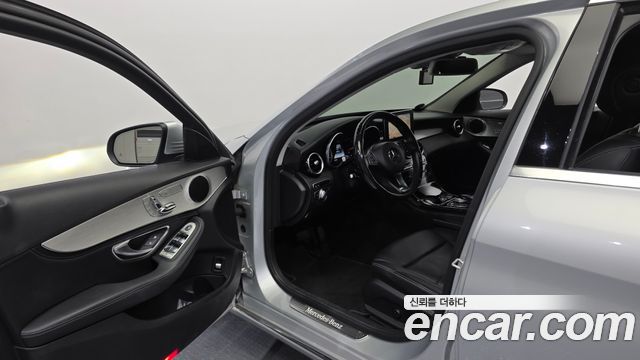 Mercedes-Benz C-Class 2016 — photo 10