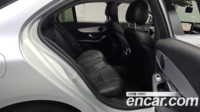 Mercedes-Benz C-Class 2016 — photo 11