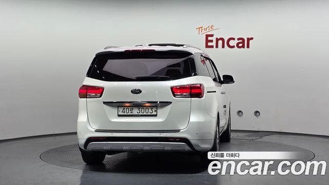 Kia Canival 2018 — photo 4