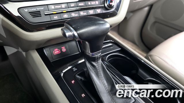 Kia Canival 2018 — photo 12