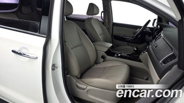 Kia Canival 2018 — photo 18