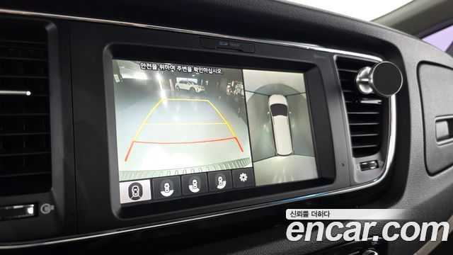 Kia Canival 2018 — photo 21