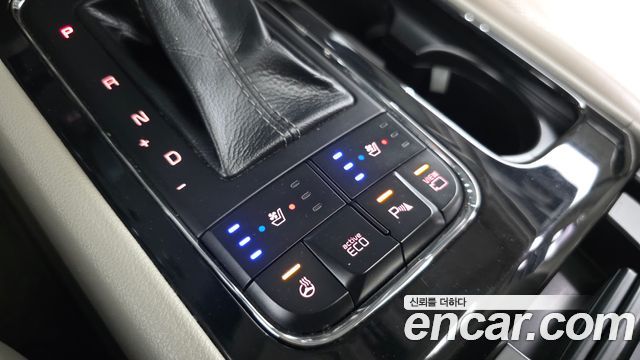 Kia Canival 2018 — photo 25