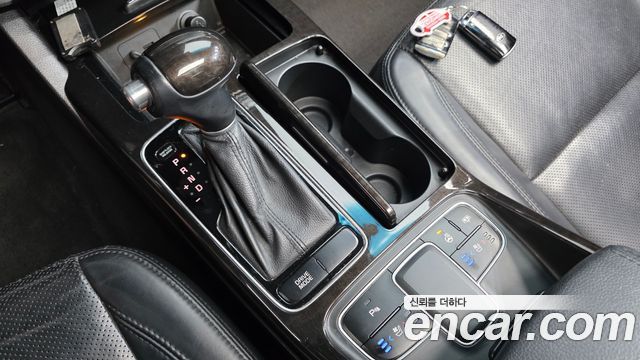 Kia K7 2013 — photo 9