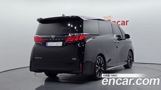 Toyota Alphard 2024 — photo 2
