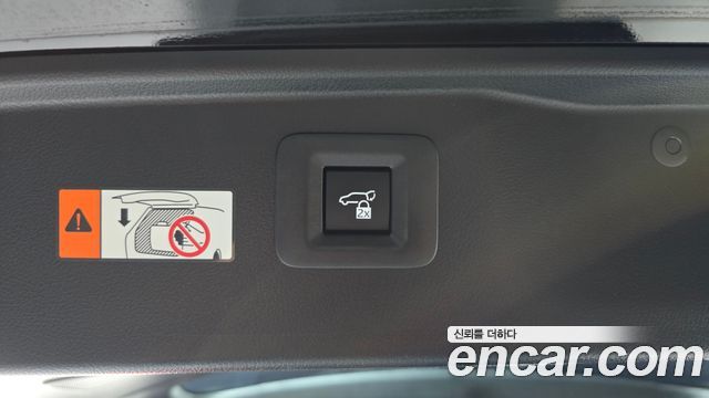 Toyota Alphard 2024 — photo 23