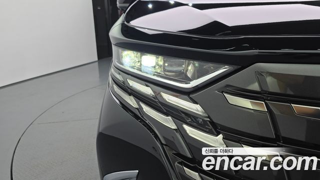 Toyota Alphard 2024 — photo 8