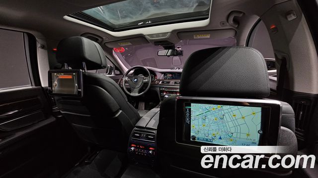 BMW 7-Series 2013 — photo 18