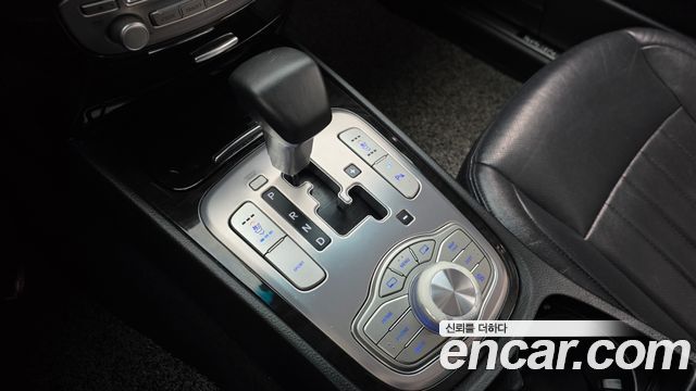Hyundai Genesis 2013 — photo 9