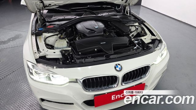 BMW 3-Series 2018 — photo 6