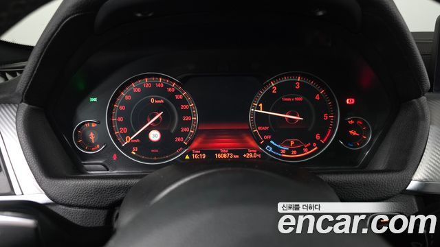 BMW 3-Series 2018 — photo 8