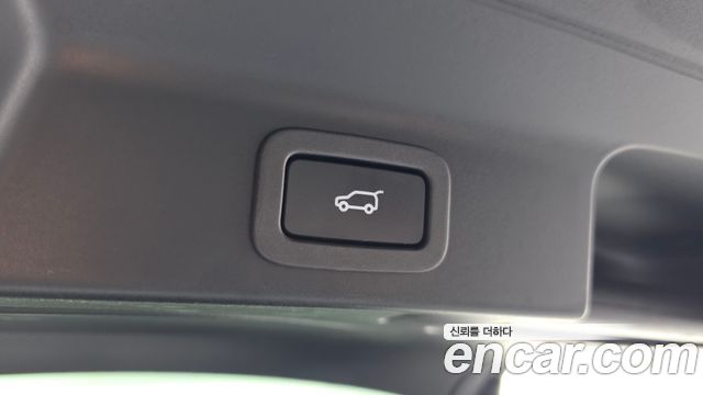 Jaguar F-PACE 2018 — photo 27