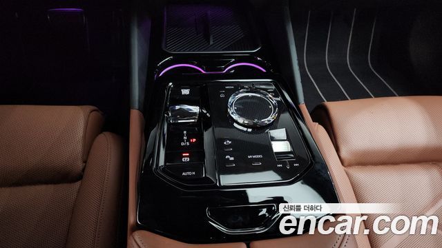 BMW 5-Series 2026 — photo 12