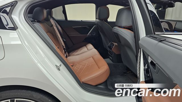 BMW 5-Series 2026 — photo 17