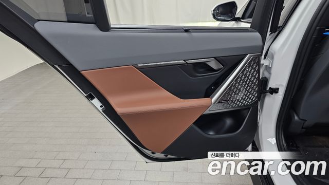BMW 5-Series 2026 — photo 15